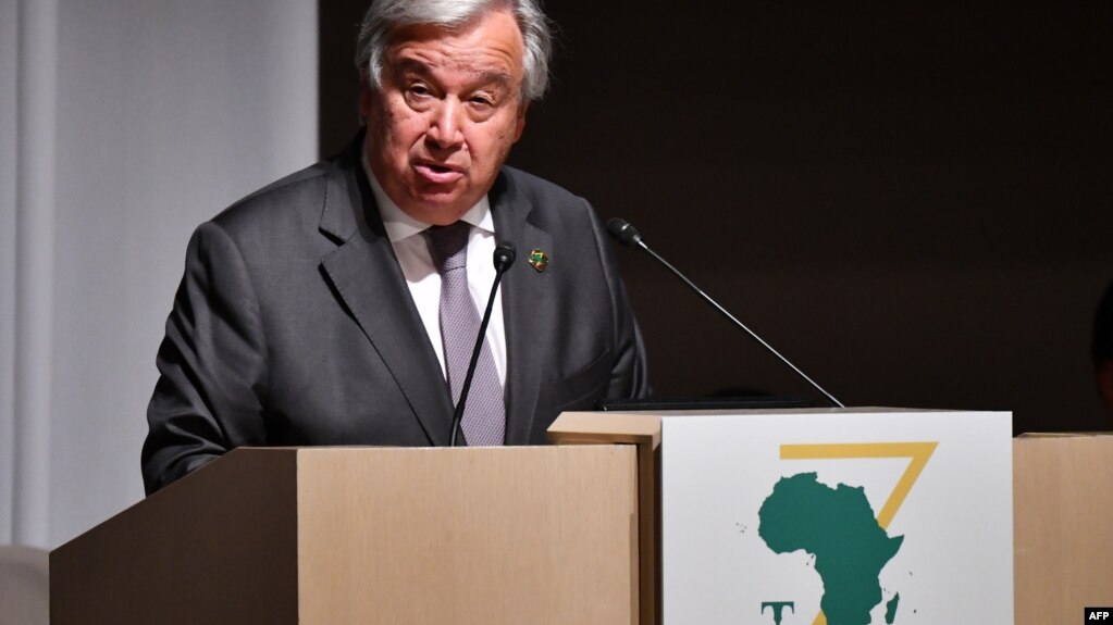 Le Secrétaire général des Nations Unies, Antonio Guterres, prononce son discours lors de l'ouverture et de la première session de la Conférence internationale de Tokyo sur le développement de l'Afrique (TICAD) à Yokohama le 28 août 2019.