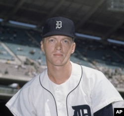 FILE - Detroit Tigers pitcher Jim Bunning, shown July 10, 1962.