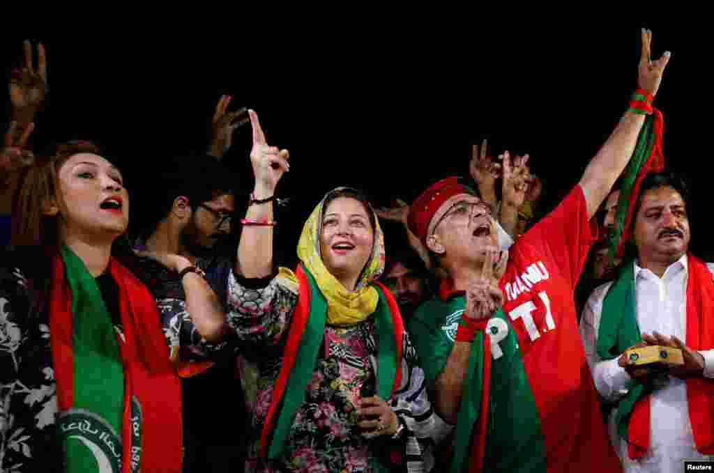 پاکستان میں عام انتخابات 25 جولائی کو ہوئے جن کے نتیجے میں وزیرِ اعظم عمران خان کی پارٹی پی ٹی آئی کو کامیابی حاصل ہوئی۔