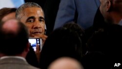 Mantan Presiden AS Barack Obama di Chicago, 3 Mei 2017 (AP Photo/Nam Y. Huh).