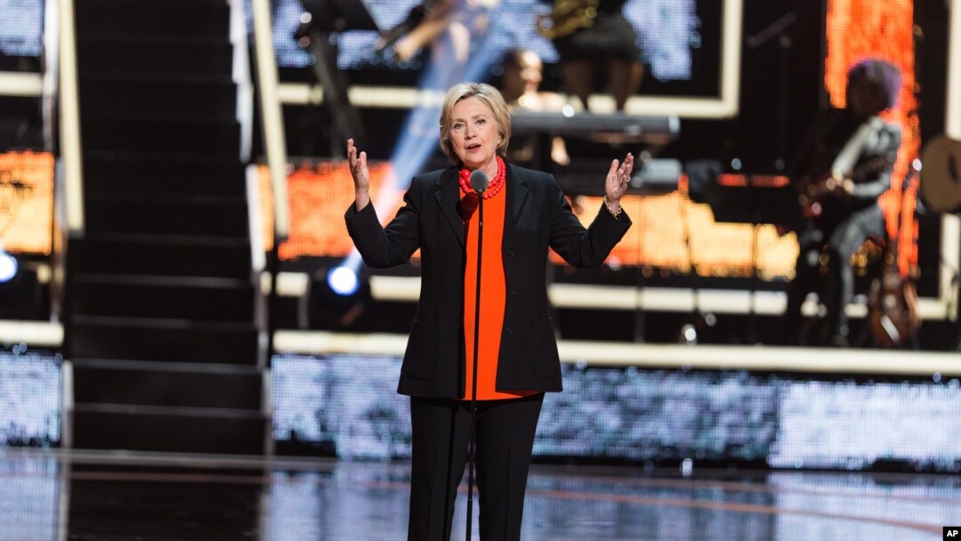 Hillary Clinton di perhelatan Black Girls Rock 2016! New Jersey Performing Arts Center, Newark, N.J.
