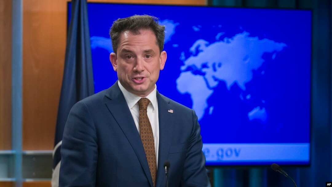 Wakil juru bicara Departemen Luar Negeri AS, Robert Palladino, berbicara kepada media di Departemen Luar Negeri di Washington, 7 Februari 2019.