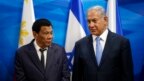 Thủ tướng Israel Benjamin Netanyahu, đứng cạnh Tổng thống Philippines Rodrigo Duterte trong cuộc họp tại Jerusalem ngày 3/9/2018. 