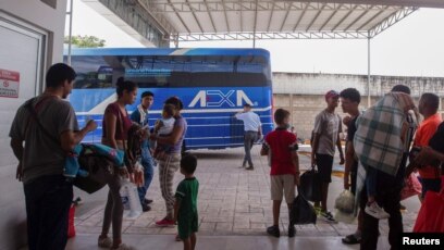 Se disuelve caravana de migrantes en el sur de M xico