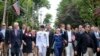 Hillary Clinton en desfile del Memorial Day