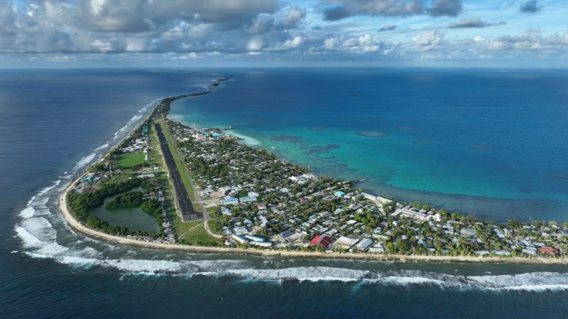 Pacific atolls face risk from rising seas