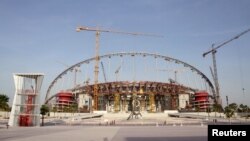 نمایی از ورزشگاه در حال ساخت خلیفه در دوحه، قطر