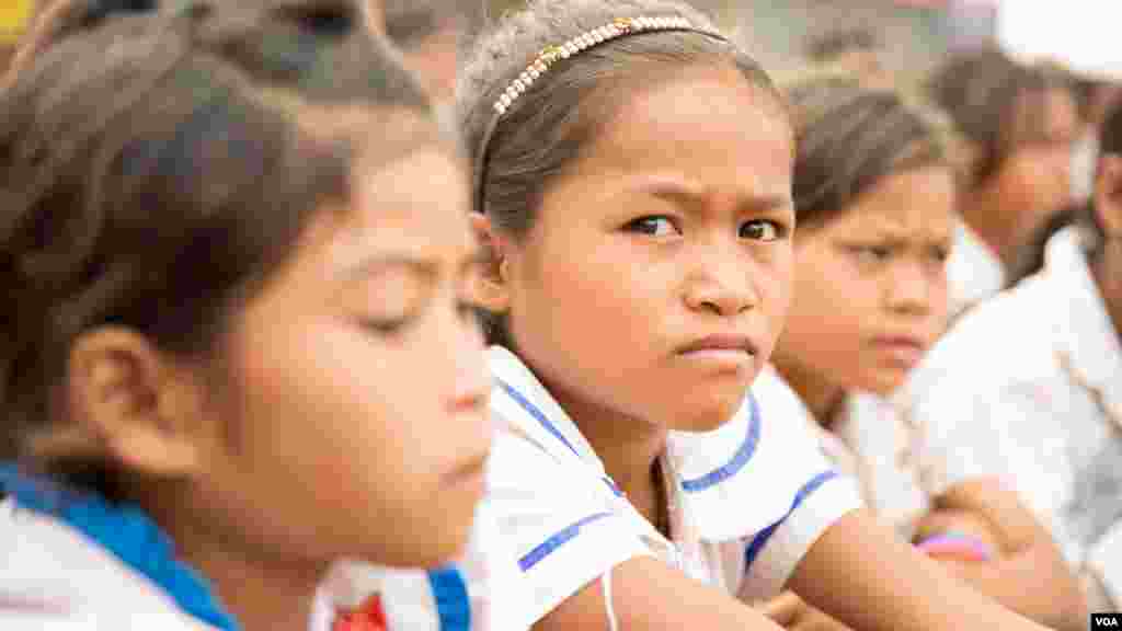 Indigenous children studying at &ldquo;Yeun Jas Primary School&rdquo; in Ratanakiri province, Cambodia, December 12, 2016. (Photo: Hean Socheata/ VOA Khmer)