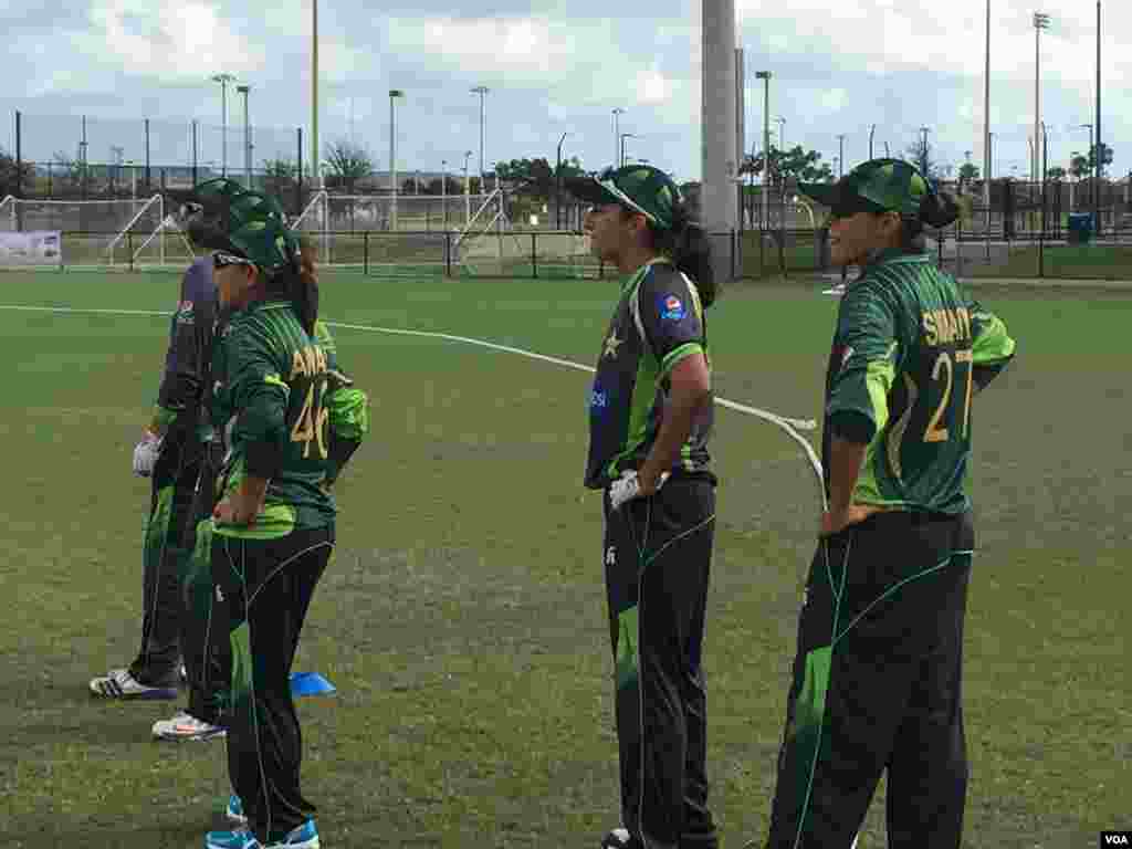 پاکستانی کرکٹ ٹیم کی کھلاڑی امریکہ کے دورے کے دوران