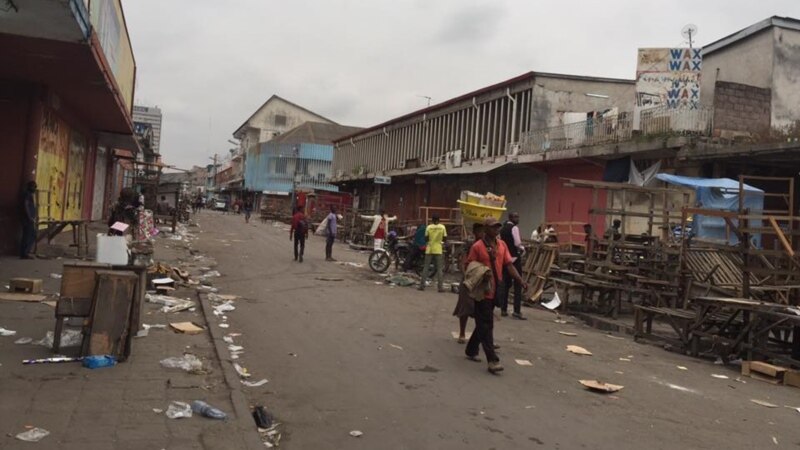 Les commerçantes tiennent un campagne de sensibilisation dans neuf marchés de Kinshasa