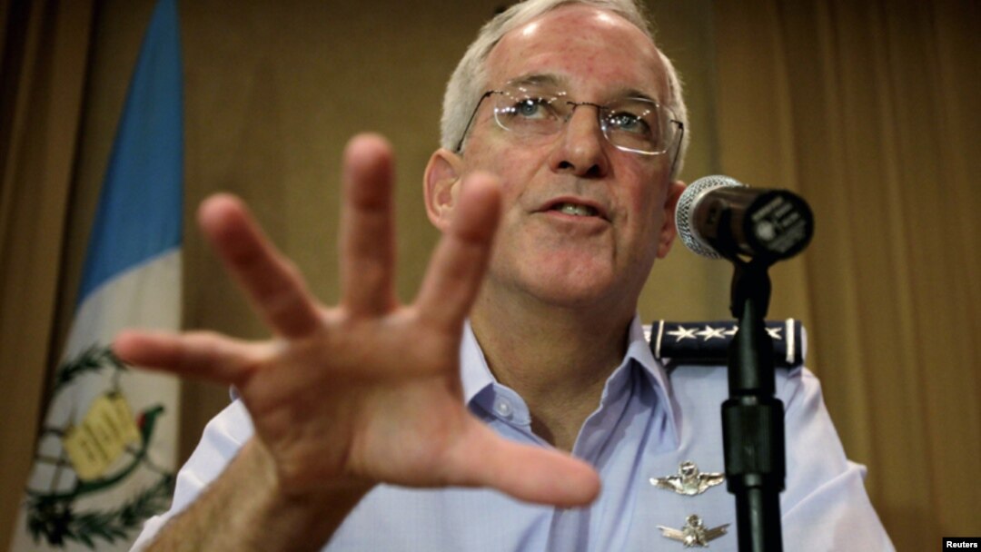 El general Douglas Fraser, jefe del Comando Sur de las fuerzas armadas de EE.UU.