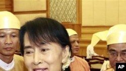 버마의 민주화 운동가 아웅산 수치 여사 (자료사진).