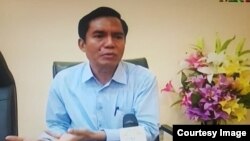 ဝါရင့်သတင်းစာဆရာ ဦးအောင်လှထွန်း (Aung Hla Tun facebook )