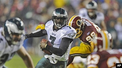 Philadelphia Eagles quarterback Michael Vick (7) during an NFL