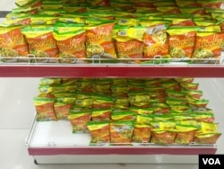 The launch of Patanjali noodles last year was accompanied by a controversy over whether the company had the necessary permissions. (A. Pasricha / VOA)