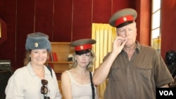 შანი ორონა (შუაში) КГБ-ს სანატორიუმში, წყალტუბოში