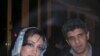 دو دختر دوقلوی ايرانی آزادی مادر خود را از پرزيدنت اوباما خواستار شدند