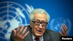 El mediador de la ONU para Siria, Lakdar Brahimi, ha tirado la toalla y se retira.