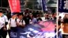 香港親中團體遊行撐警 警方調查辱駡法官言行