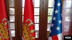 Arhiva - Zastave SAD i Srbije