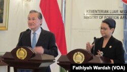 Jumpa pers Menteri Luar Negeri Indonesia dan Thailand (VOA/Fathiyah)