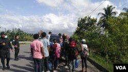 La Policía de Guatemala interceptó y devolvió a Honduras a grupo de migrantes.