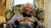 Mandela Dirawat di Rumah Sakit untuk Hari Ketiga