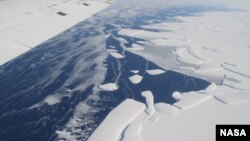 The ice front of Venable Ice Shelf, West Antarctica, in October 2008, is an example of a small-size ice shelf that is a large melt water producer. 