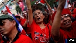 Salah satu protes oleh kelompok Kaos Merah yang melumpuhkan Bangkok bulan April lalu.