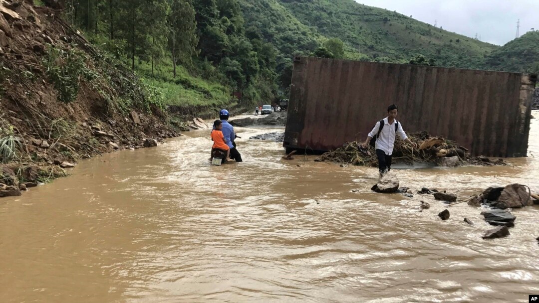 Mưa lũ ở Sơn La, Việt Nam. [Ảnh minh hoạ]