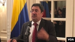 Francisco Santos, embajador de Colombia en EE.UU. se presenta ante la comunidad diplomática en Washington, DC. 