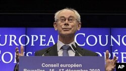 European Council President Herman van Rompuy speaks during a final media conference at an EU summit in Brussels, Dec 17, 2010 (File Photo)