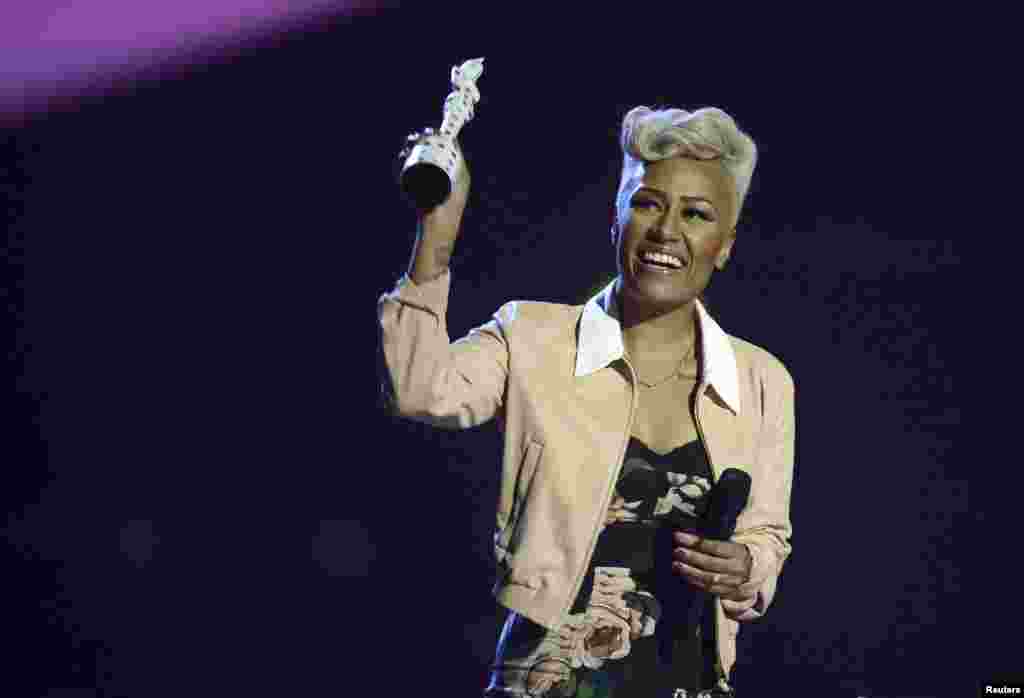 لندن میں منعقدہ بریٹ میوزک ایوارڈ شو۔