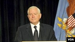 Menteri Pertahanan Amerika Robert Gates saat berbicara mengenai ekspor militer di Washington, 20 April 2010.