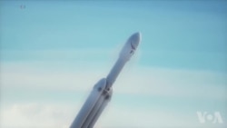 SpaceX将发射重型火箭把特斯拉跑车送入太空