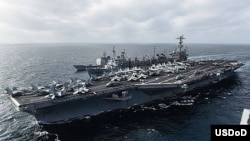 Kapal induk AS USS John C. Stennis berlayar di Laut China selatan Maret 2016 lalu (foto: dok). Angkatan Laut AS menyatakan kesediaan untuk membantu mengamankan perairan di kawasan ASEAN.