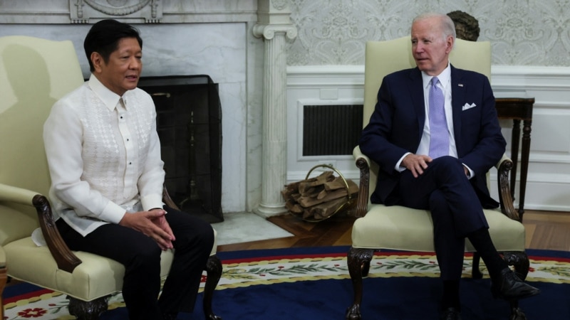 Joe Biden en tête-à-tête avec le président des Philippines