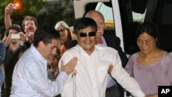 Cheng Guangcheng Arrives in NY