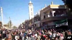 چالاکوانانی سوری: هێزه‌کانی حکومه‌ت وتاربێژی مزگه‌وتێـک سه‌رده‌بڕن