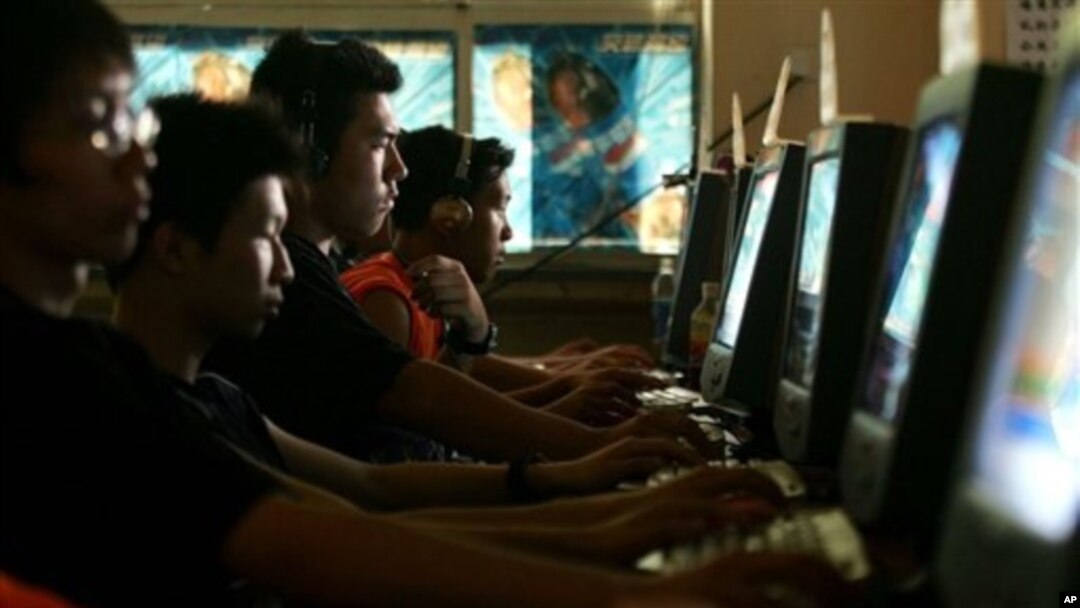 China memperketat peraturan internet yang dikhawatirkan warga sebagai upaya memperketat pengawasan pemerintah atas ekspresi politik (foto: dok). 