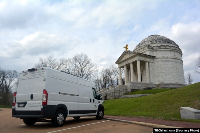 Mikah parked his 'home away from home' in front of the Illinois Memorial at Vicksburg National Military Park. The 47 steps leading up to the rotunda commemorate the 47 days of the siege of Vicksburg.