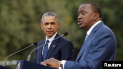 Tổng thong Mỹ Barack Obama và Tổng thống Kenya Uhuru Kenyatta tại buổi họp báo chung ở Nairobi hôm 25/7.