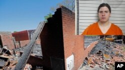  Holden Matthews, de 21 años, enfrenta tres cargos estatales de incendio provocado simple de un edificio religioso.