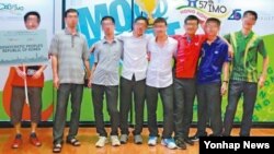 Tim mahasiswa Korea Utara yang menghadiri sebuah kompetisi matematika internasional di Hong Kong (foto: dok).