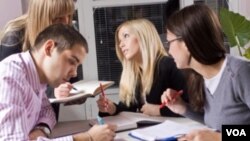 La entidad Agenda Pública completó un estudio sobre la población estudiantil y sus opiniones sobre la educación universitaria.