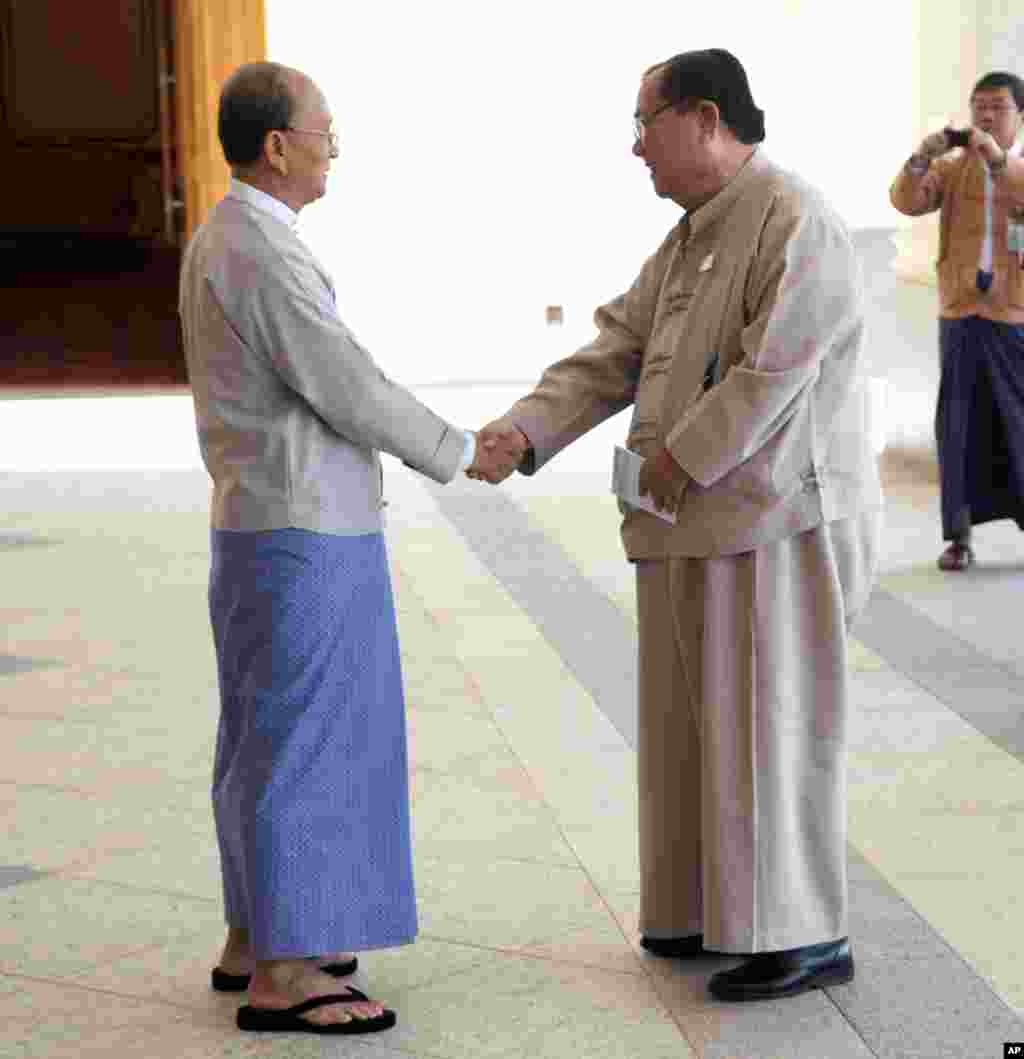 မြန်မာ့နိုင်ငံရေး ခေါင်းဆောင်များတွေ့ဆုံပွဲ 