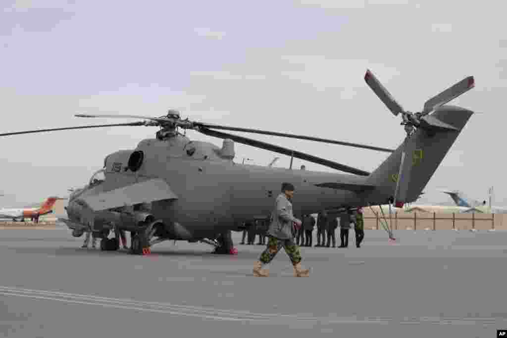 یازده سال پس از آغاز تلاش&zwnj;های امریکا برای بازسازی نیروی هوایی افغانستان که نزدیک به ۸ میلیارد دالر هزینه برداشته است، این نیروها هنوز با چالش&zwnj;های اساسی روبرو هستند.