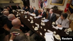 Tổng thống Obama họp với các cảnh sát trưởng để thảo luận về việc giảm bạo động do súng đạn gây ra 28/1/13