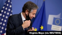 Menteri Luar Negeri AS Antony Blinken menghadiri konferensi pers di Brussels, Belgia, 24 Maret 2021. (Foto: Virginia Mayo via REUTERS)