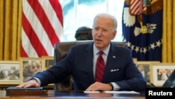 El presidente Joe Biden habla antes de firmar órdenes ejecutivas en la Casa Blanca en Washington, el 28 de enero de 2021.